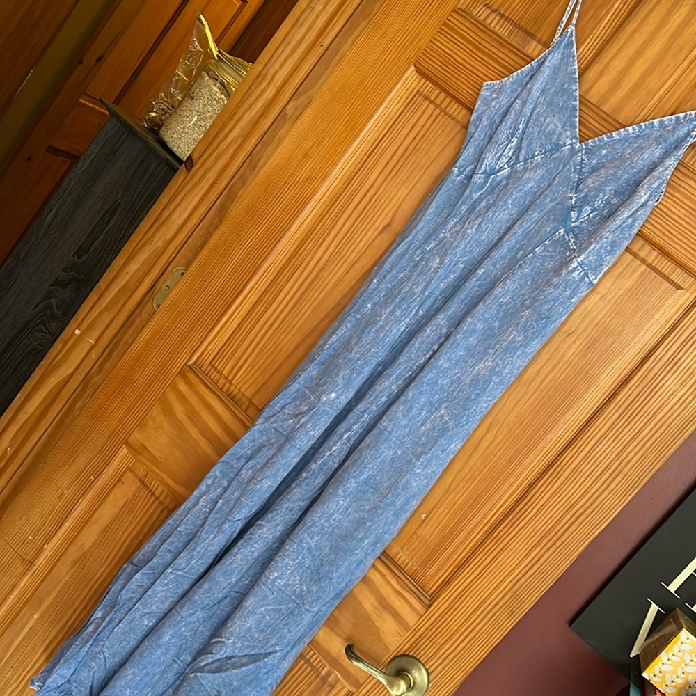 Bubbles and lace dress